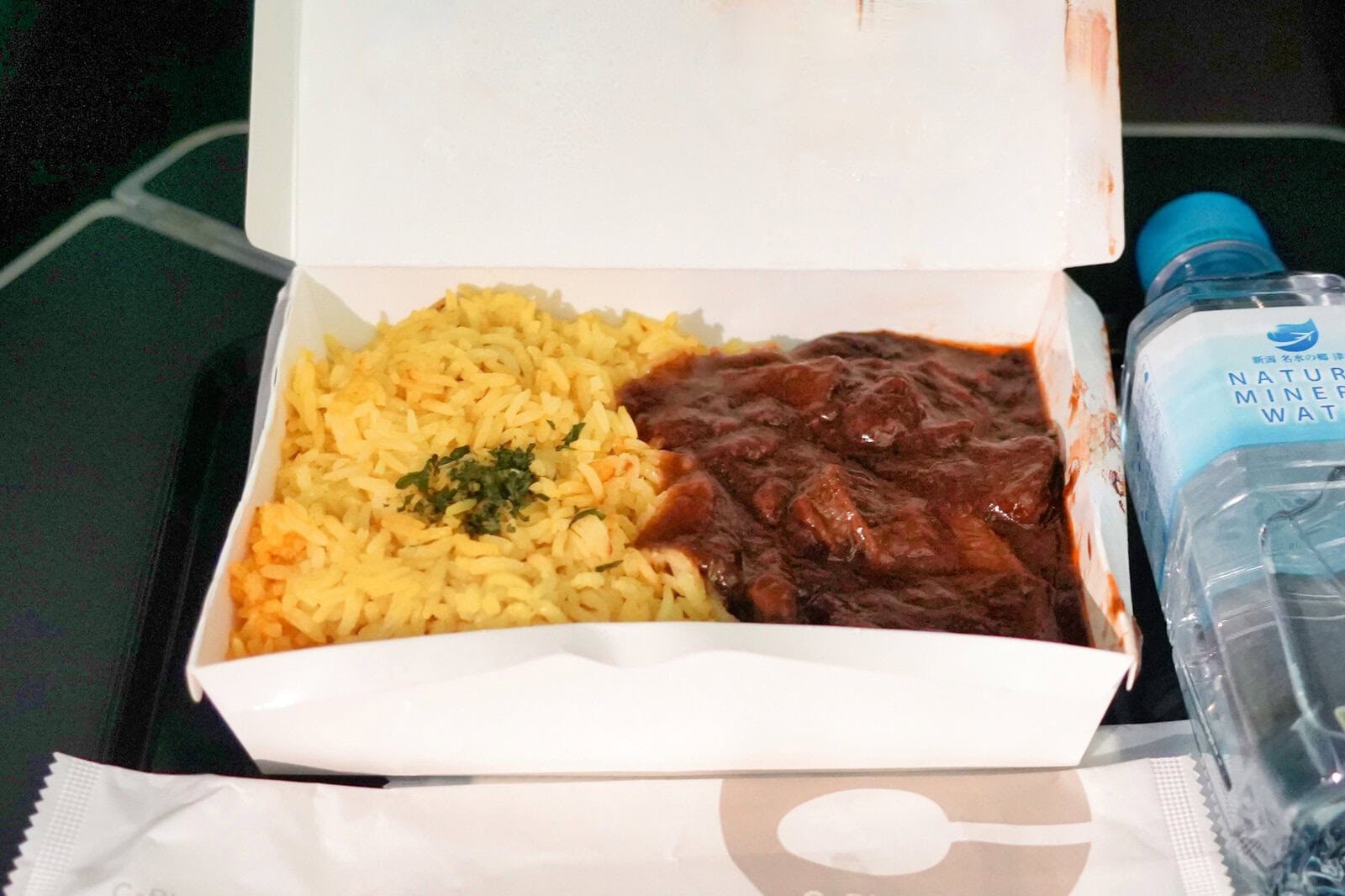 メイン機内食