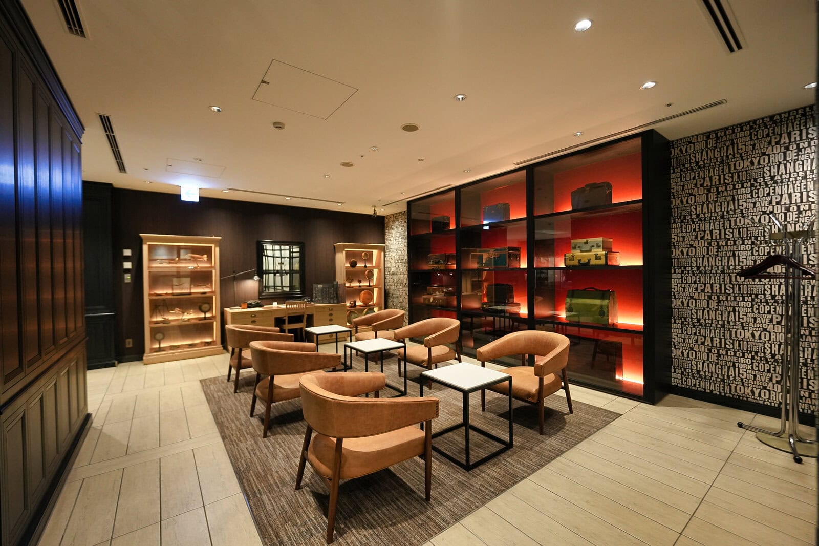 THE RED SUITE・お部屋の中1