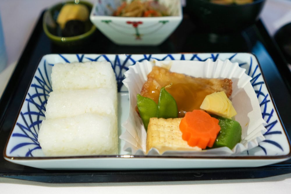 ANA国際線ビジネスクラス搭乗記・着陸前の食事・和食アップ