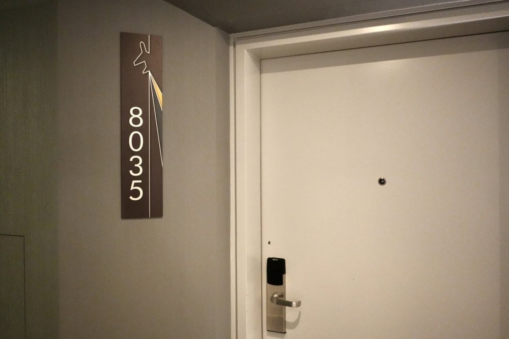 シェラトン・フランクフルト・エアポート宿泊記・8階のお部屋へ