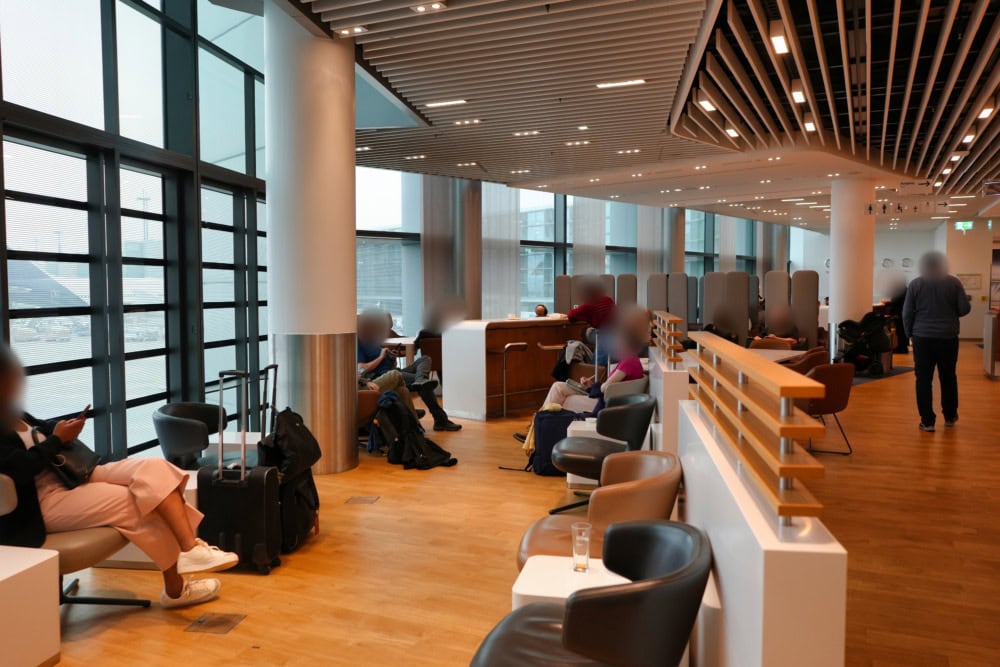 フランクフルト空港・ Lufthansa Business Lounge A13 (Schengen)・シーティングエリア3