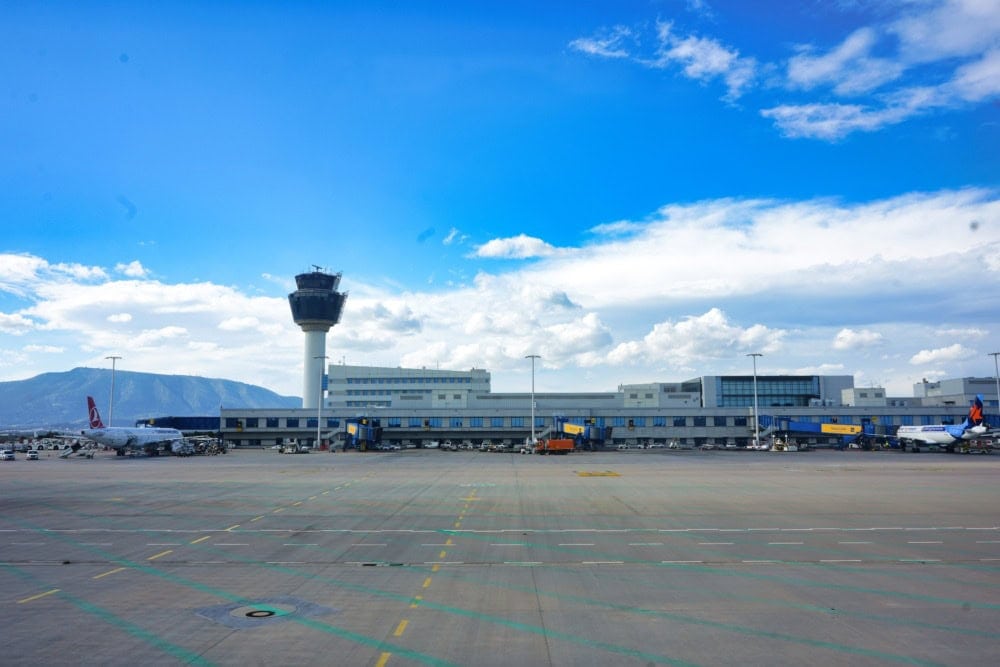 エーゲ航空ビジネスクラス搭乗記・アテネ国際空港に到着