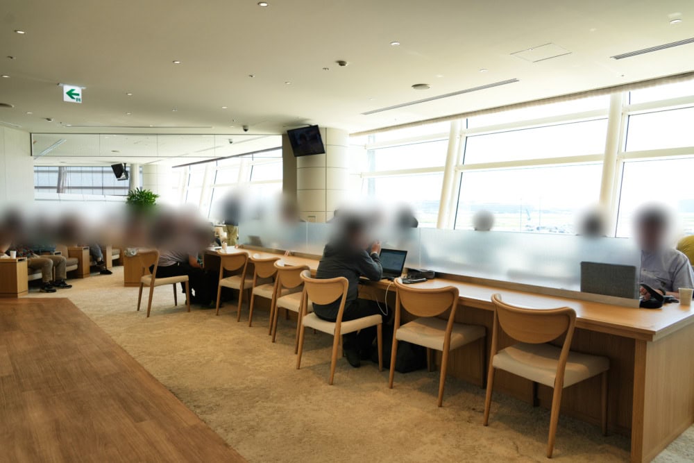 羽田空港第3ターミナルSKYLOUNGE・シーティングエリア