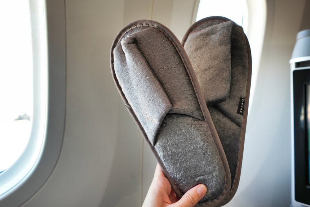 エバー航空ビジネスクラスのスリッパ