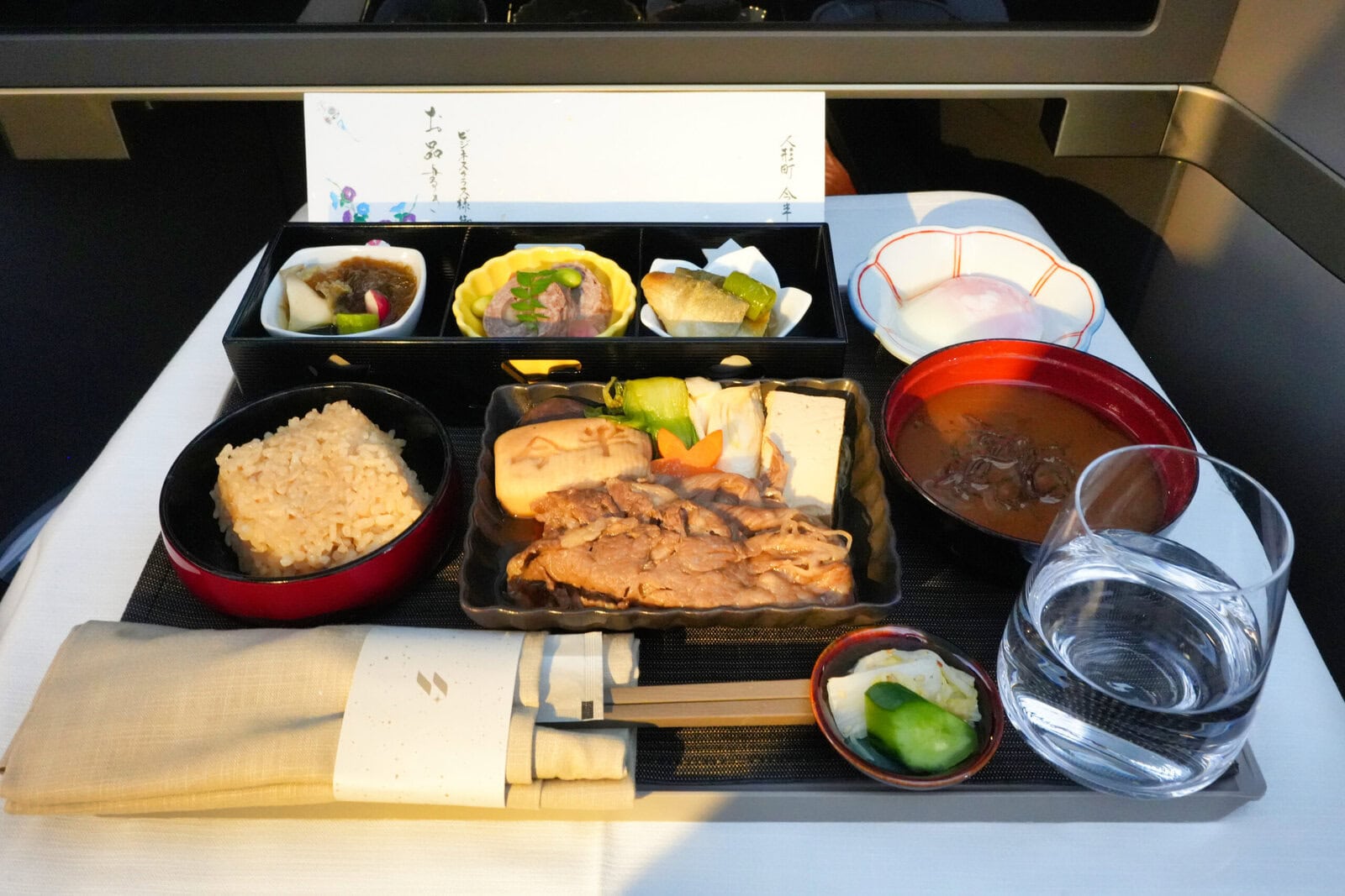 スターラックス航空ビジネスクラス搭乗記・機内食編・今半コラボメニュー