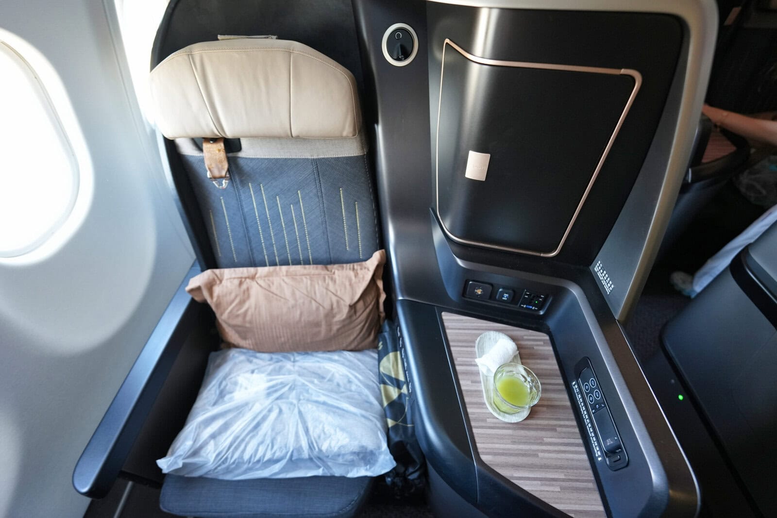 starlux-airlinesビジネスクラス搭乗記・A330の窓側席をゲット