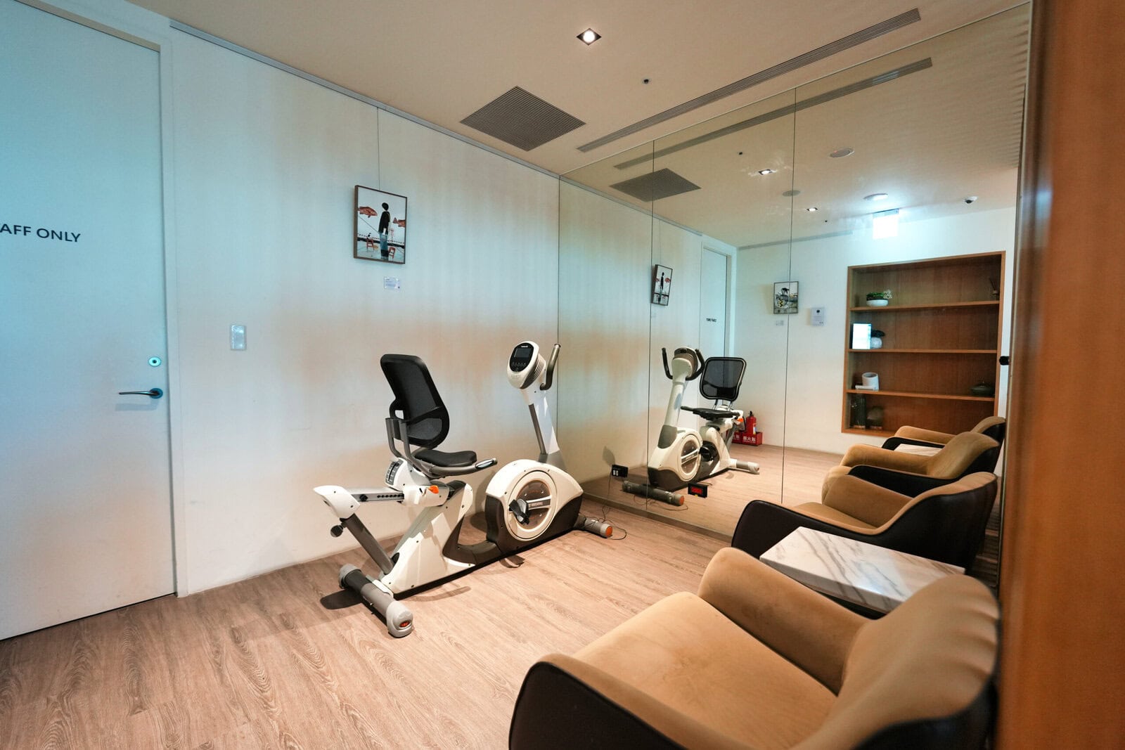 台湾桃園国際空港第2ターミナル・Oriental Club Lounge・ジム