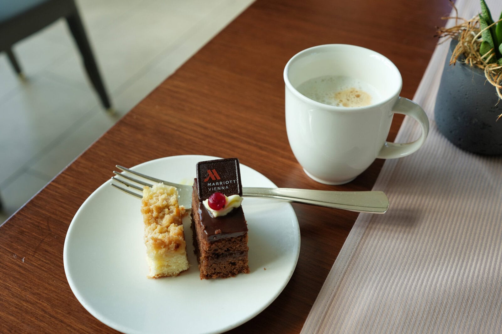 ウィーンマリオットホテル宿泊記・Mクラブラウンジ・デザート十食