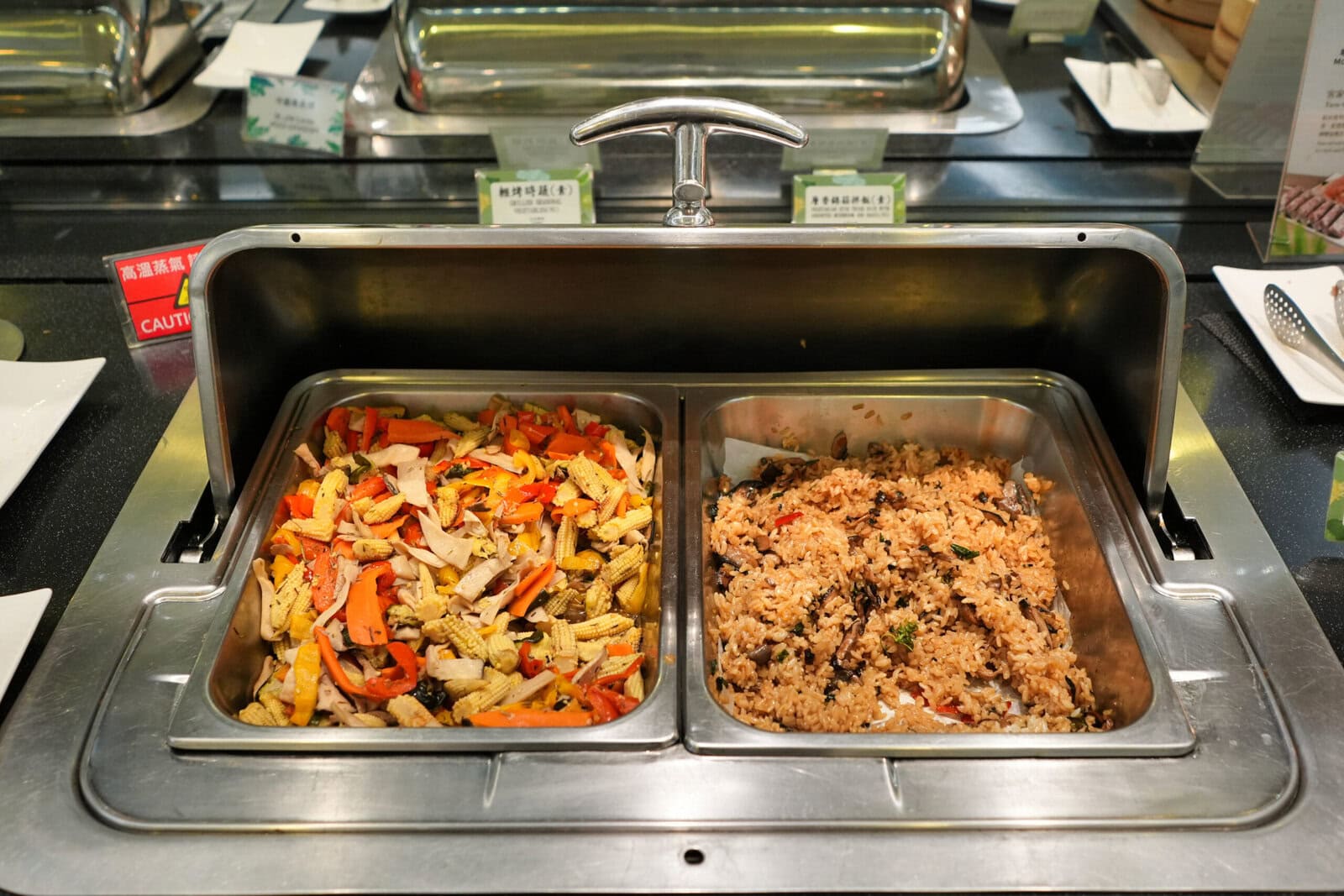 台北桃園国際空港エバー航空インフィニティラウンジ・朝食・温菜2