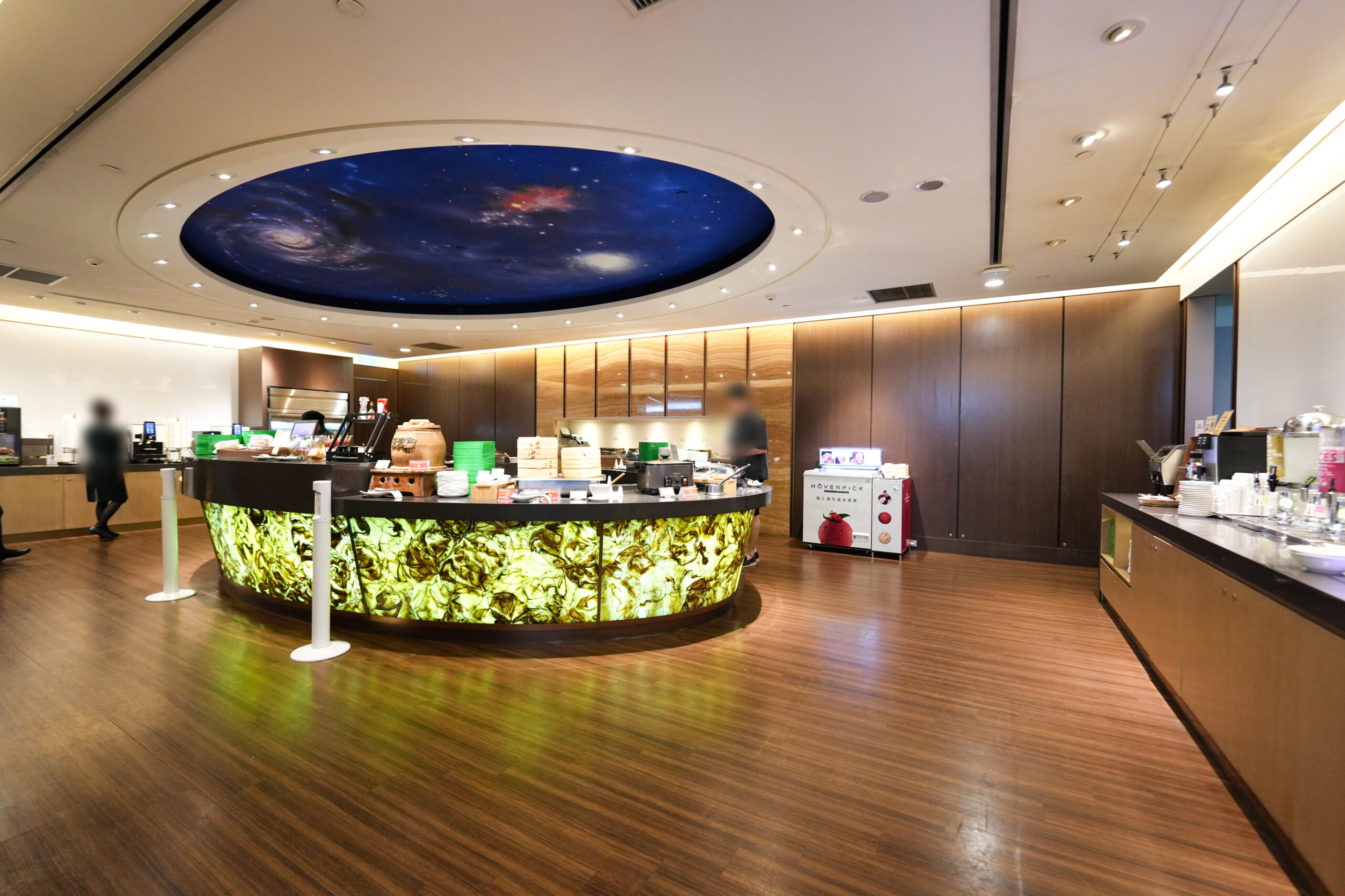 台北桃園国際空港エバー航空THEStarラウンジ・ダイニング
