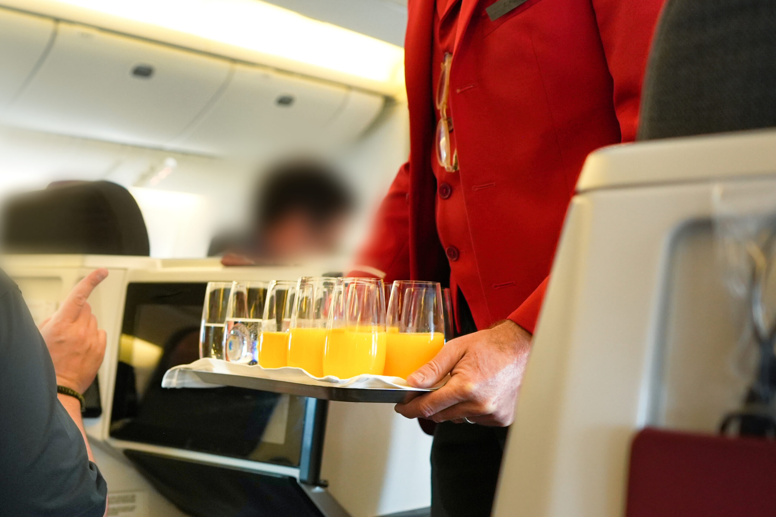 オーストリア航空ビジネスクラス搭乗記・機内食編・ウェルカムドリンク