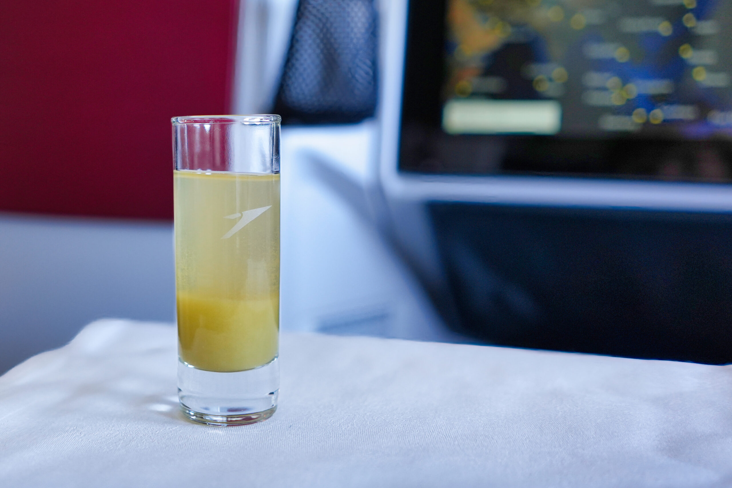 オーストリア航空ビジネスクラス搭乗記・機内食編・エナジーショット復路