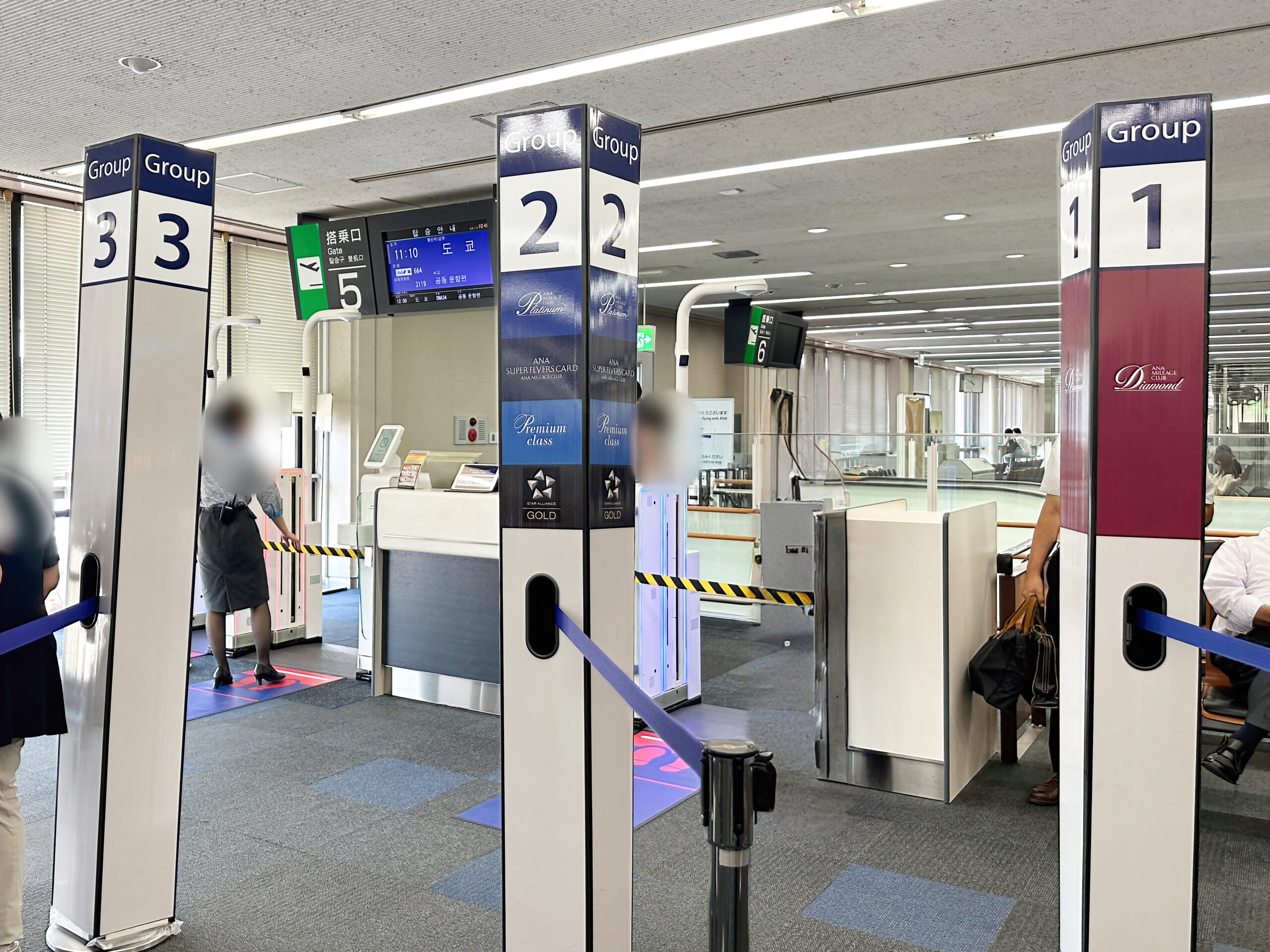 長崎空港ラウンジへ搭乗口へ