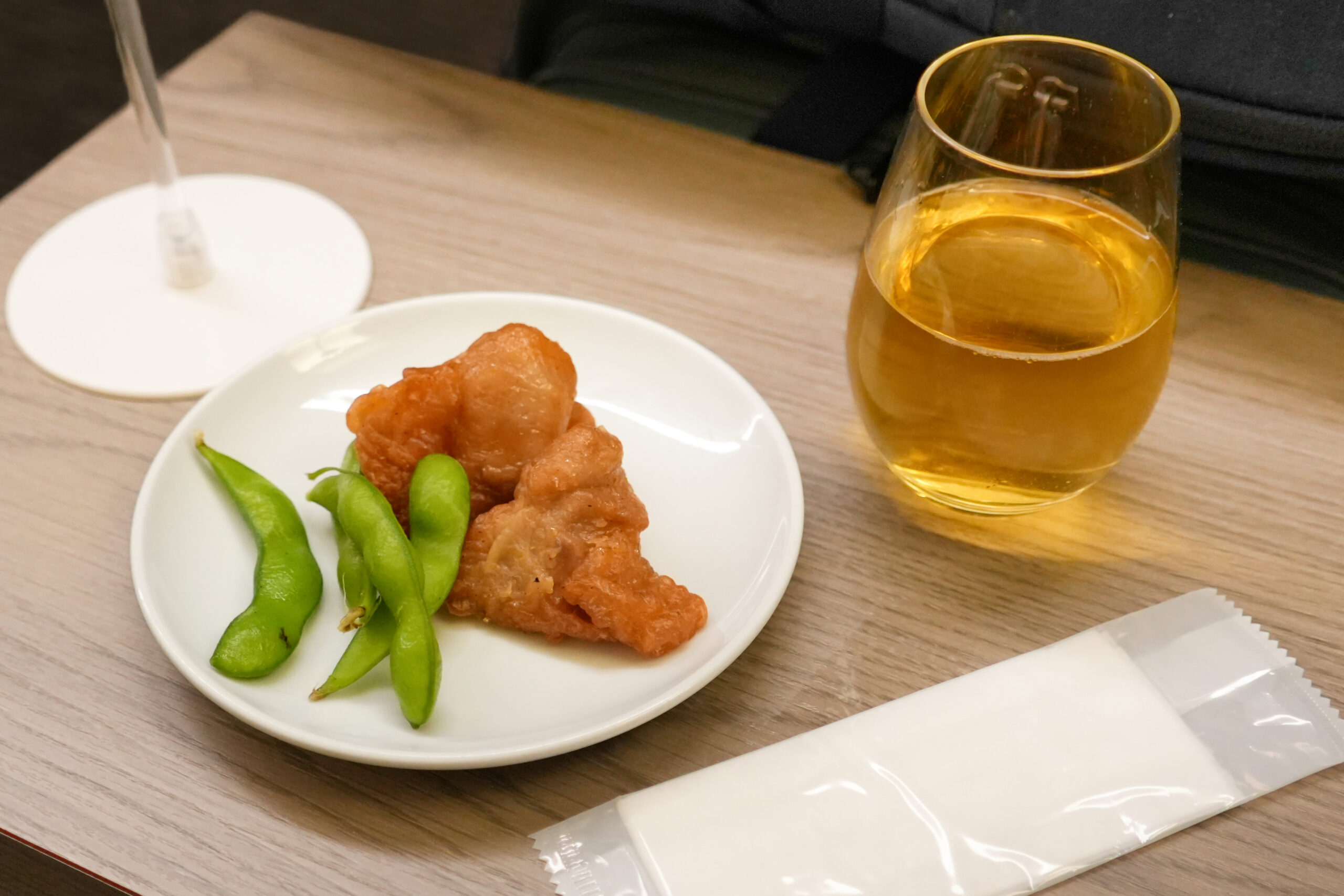 SKY Lounge south ラウンジ/唐揚げ