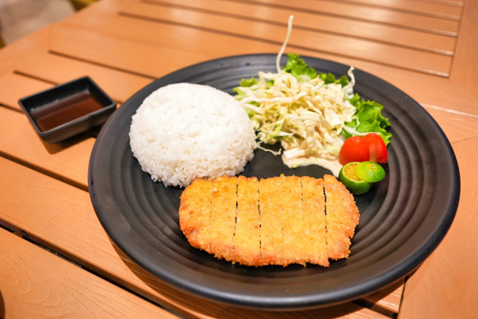 ダナン三日月ウォーターパーク・フードコート/日本料理店・とんかつ