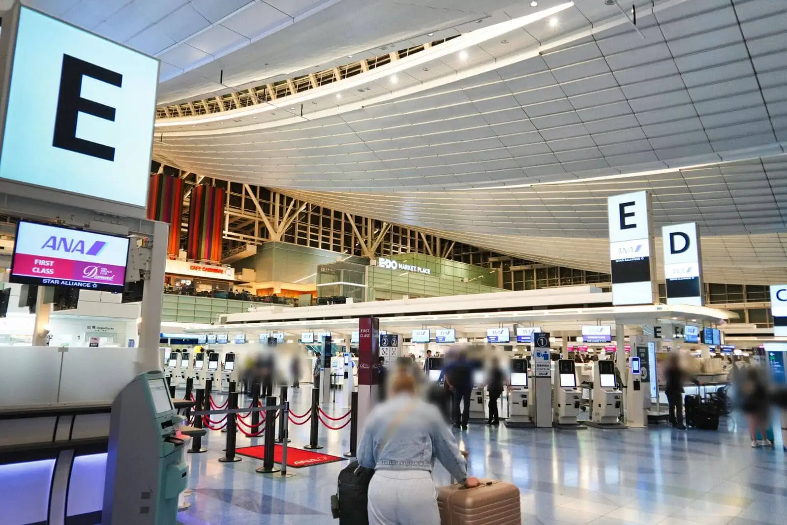 羽田空港第3ターミナル・ANAカウンター前