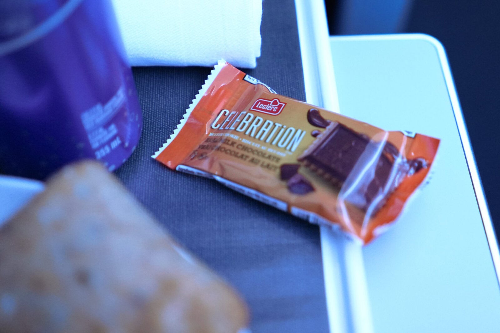 エアカナダCRJ900ビジネスクラスの機内食・ビスケット
