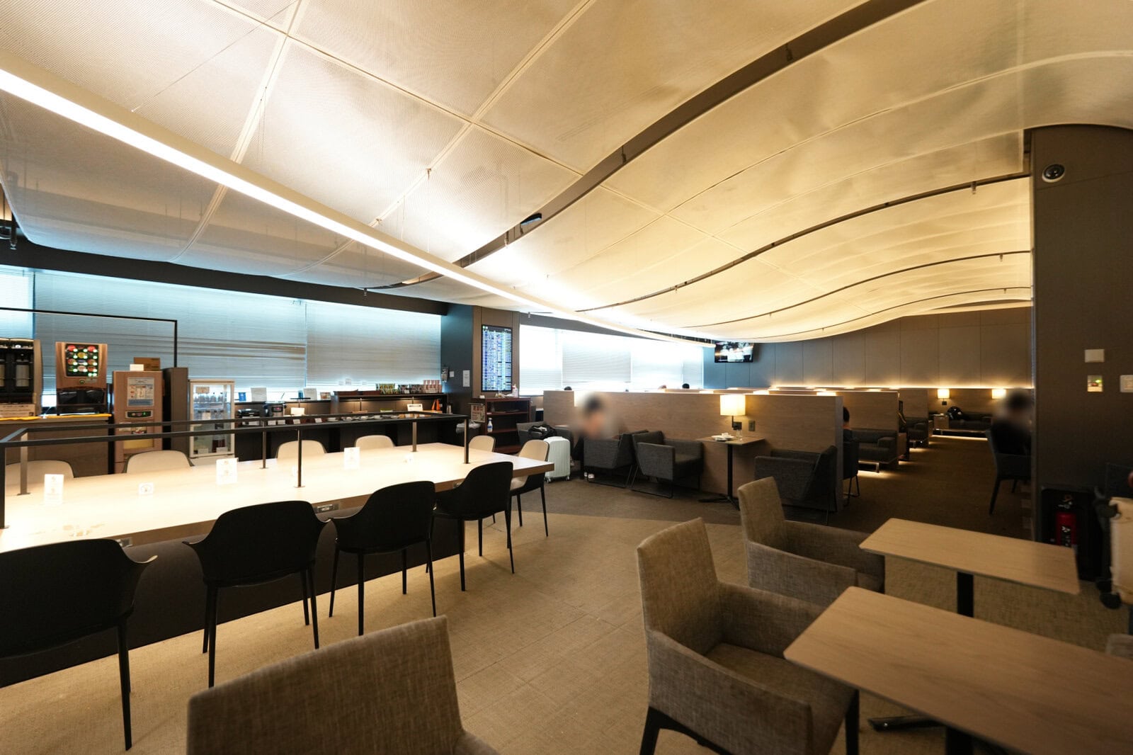 羽田空港sky lounge south ある日のラウンジの様子