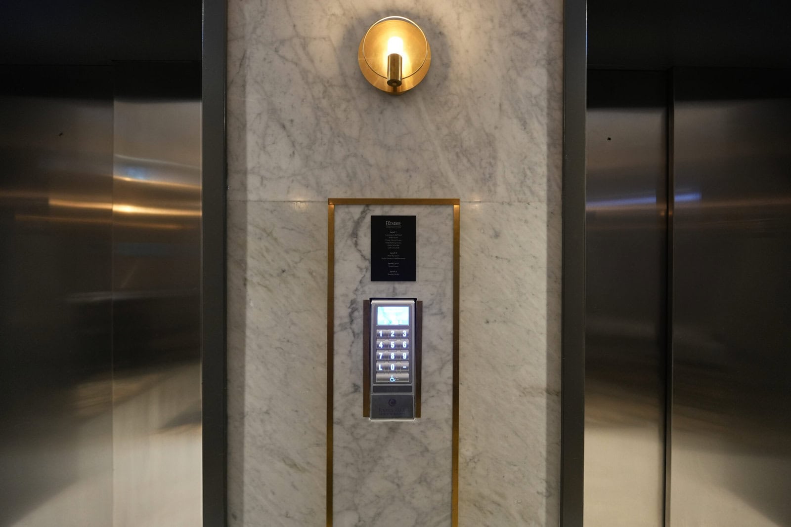 エクスチェンジホテルバンクーバーのエレベーター