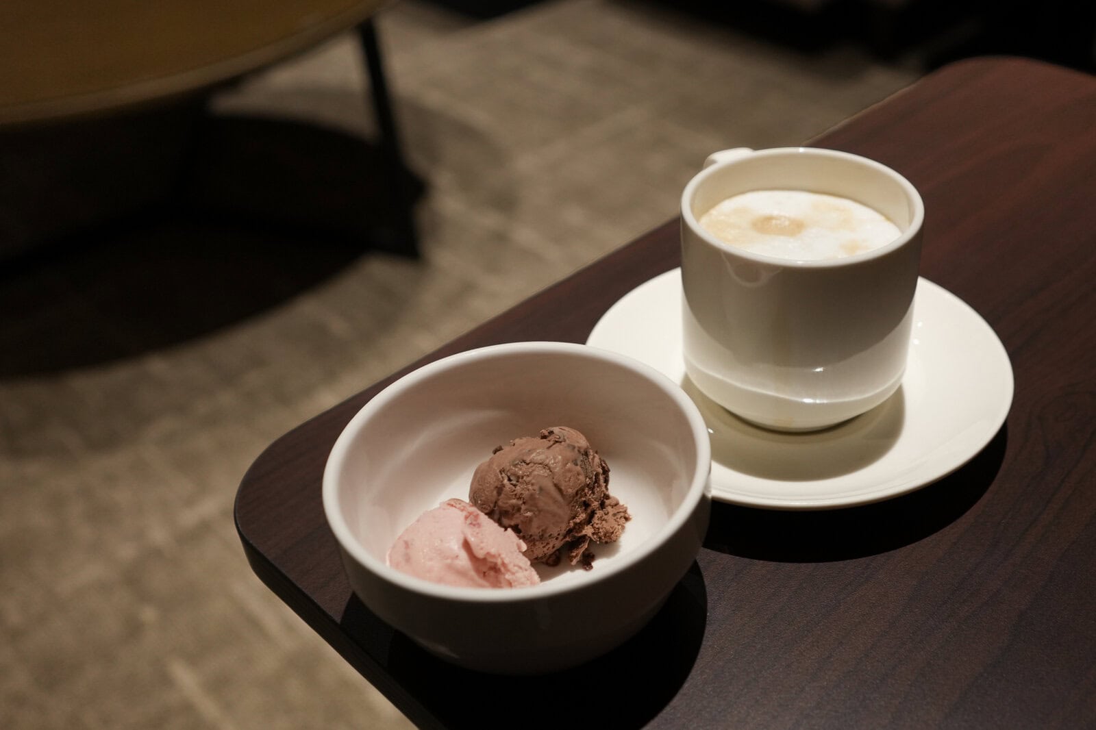 コーヒーとモーベンピックのアイスに2種類