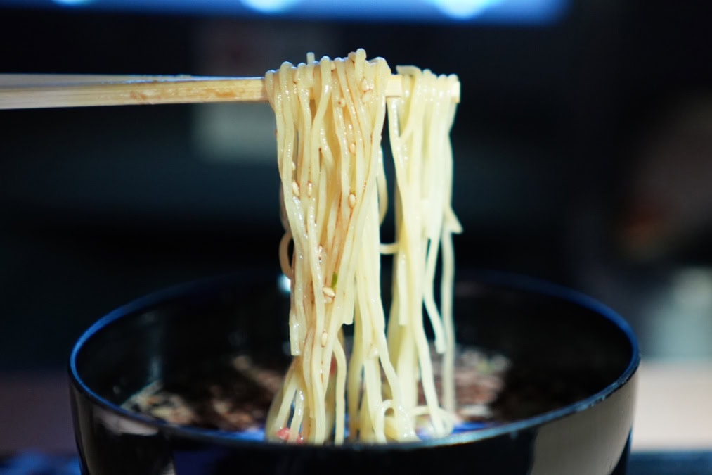 ANAとんこつラーメンの麺
