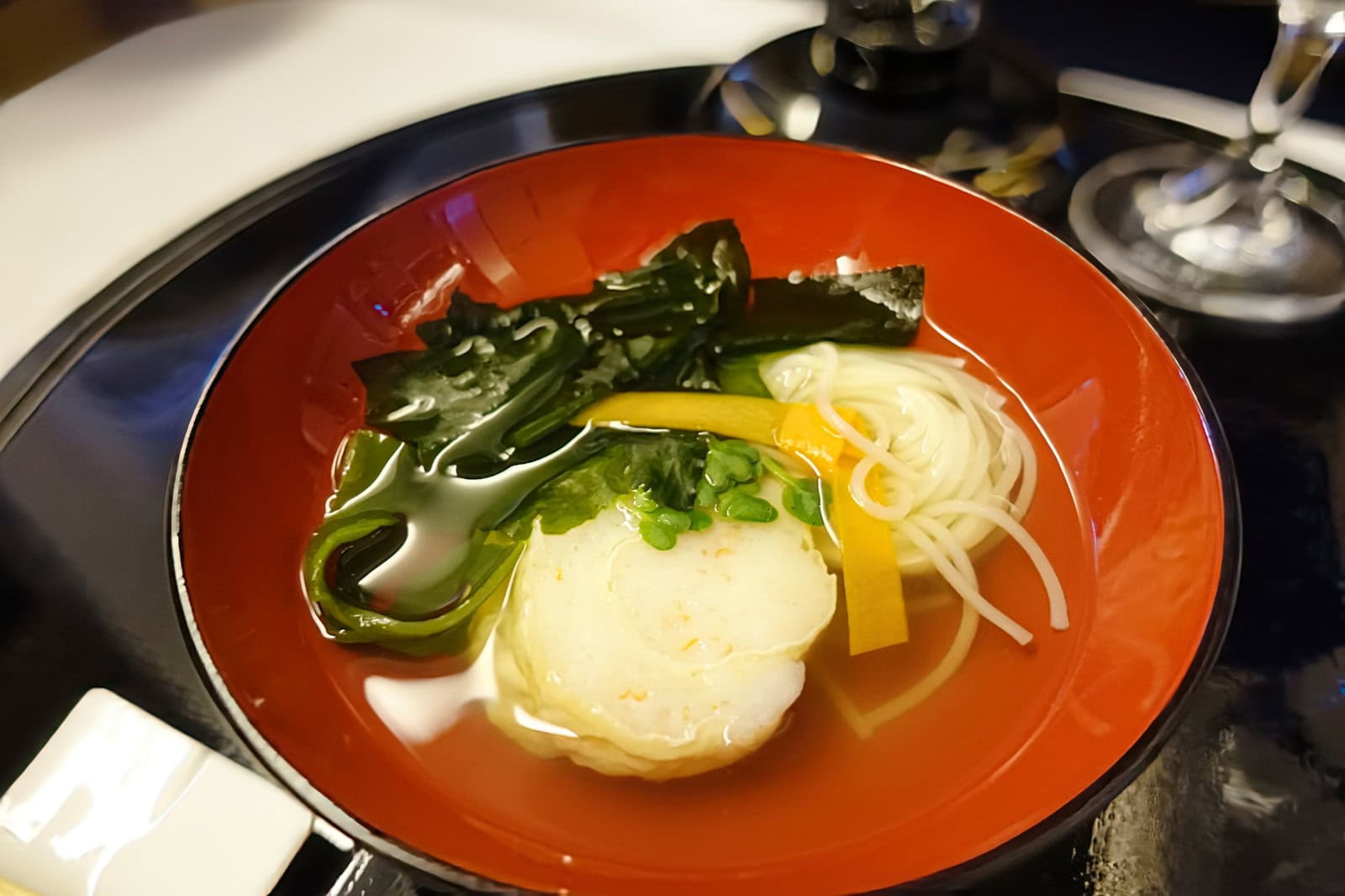ANAファーストクラス機内食・お椀