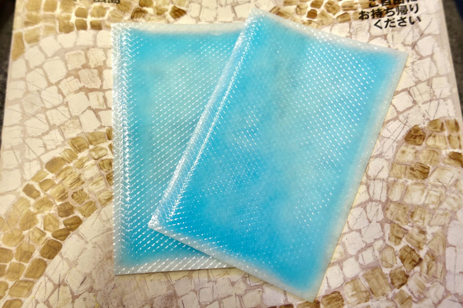 ANA FIRST SQUARE/レッグリフレッシュシートの中身