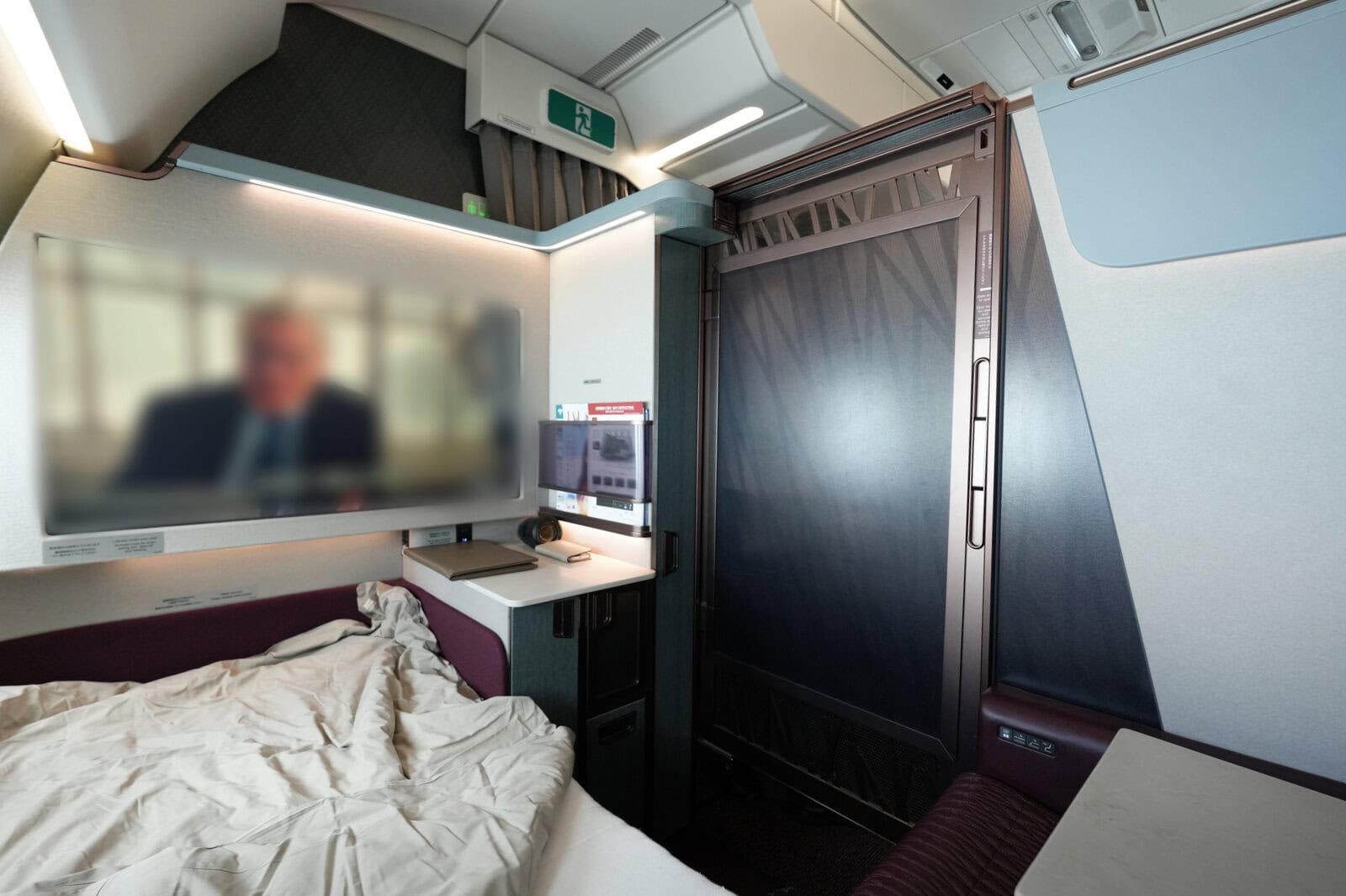 JAL A350-1000 First Class sliding door closed
