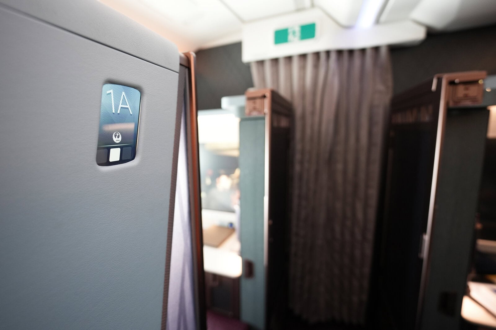 JAL A350-1000 First Class seat 1A