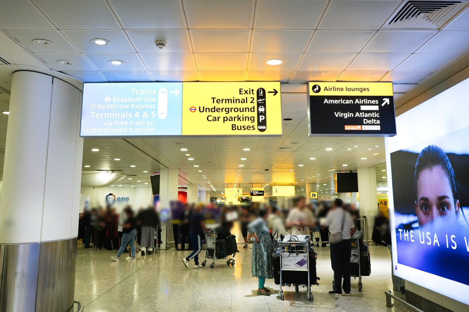 ヒースロー空港到着
