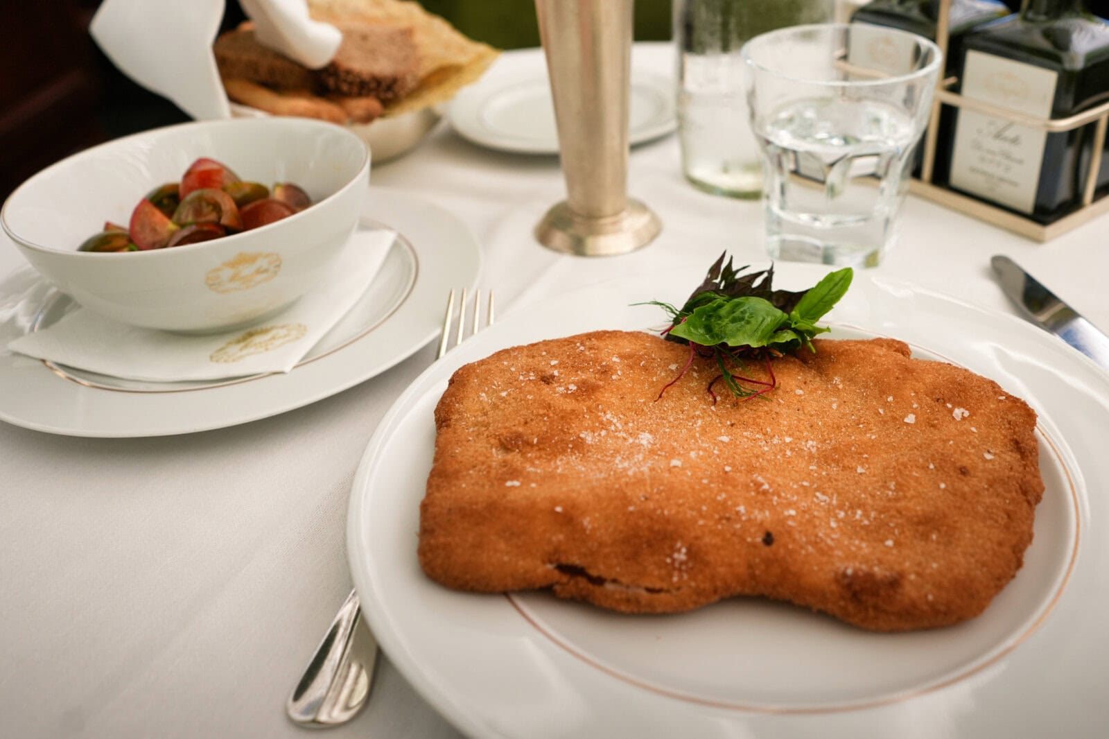 プラダカフェ・ミラノ風カツレツ