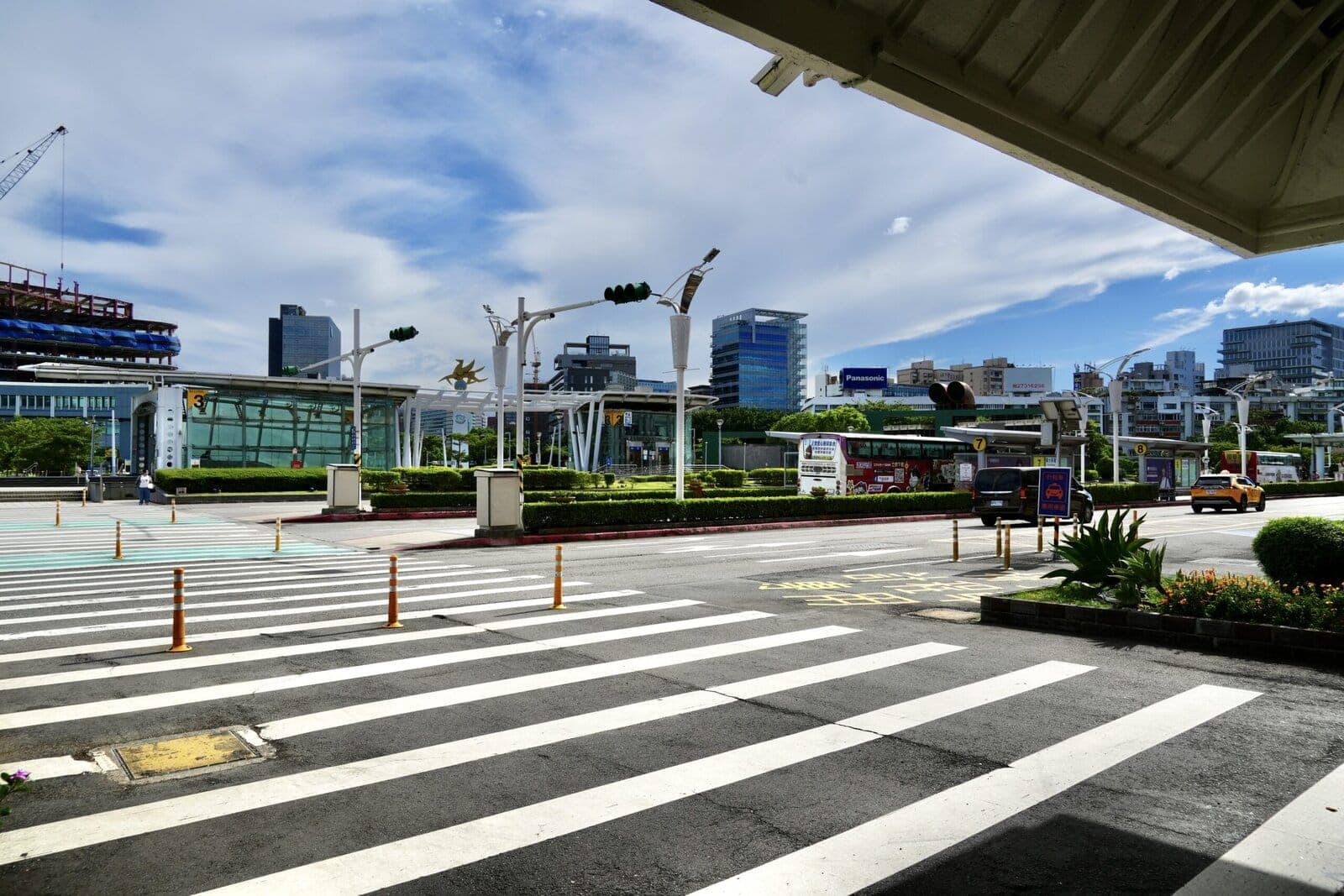 台北松山空港に到着