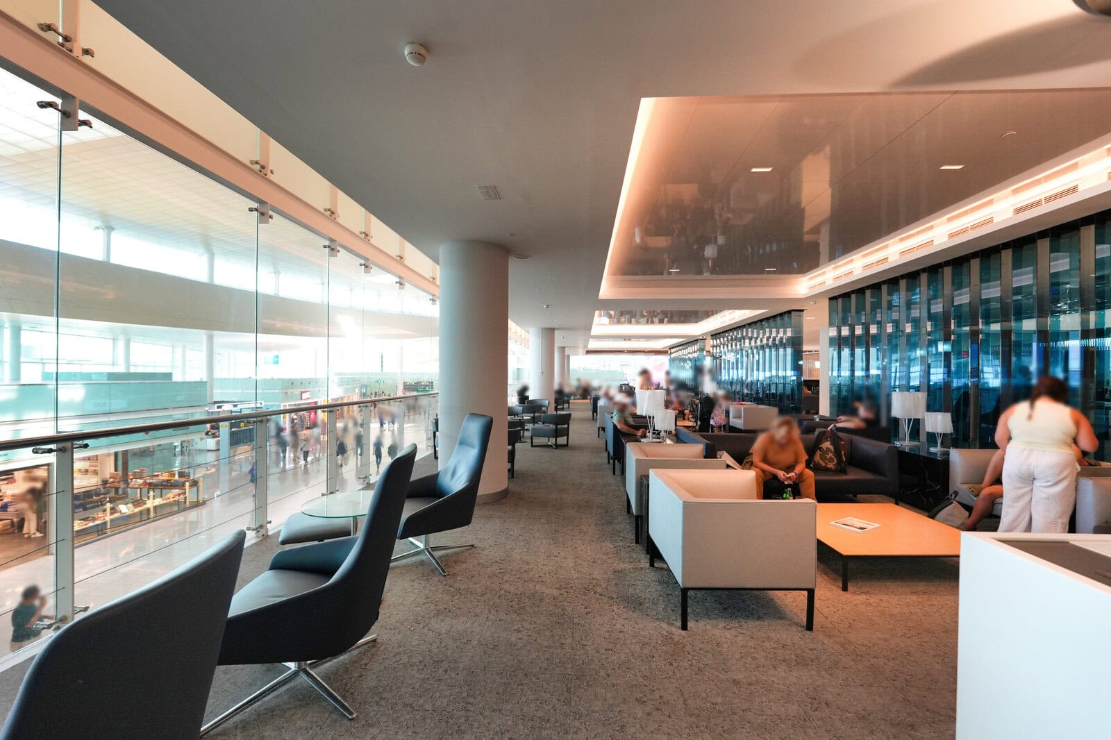 窓側のエリア