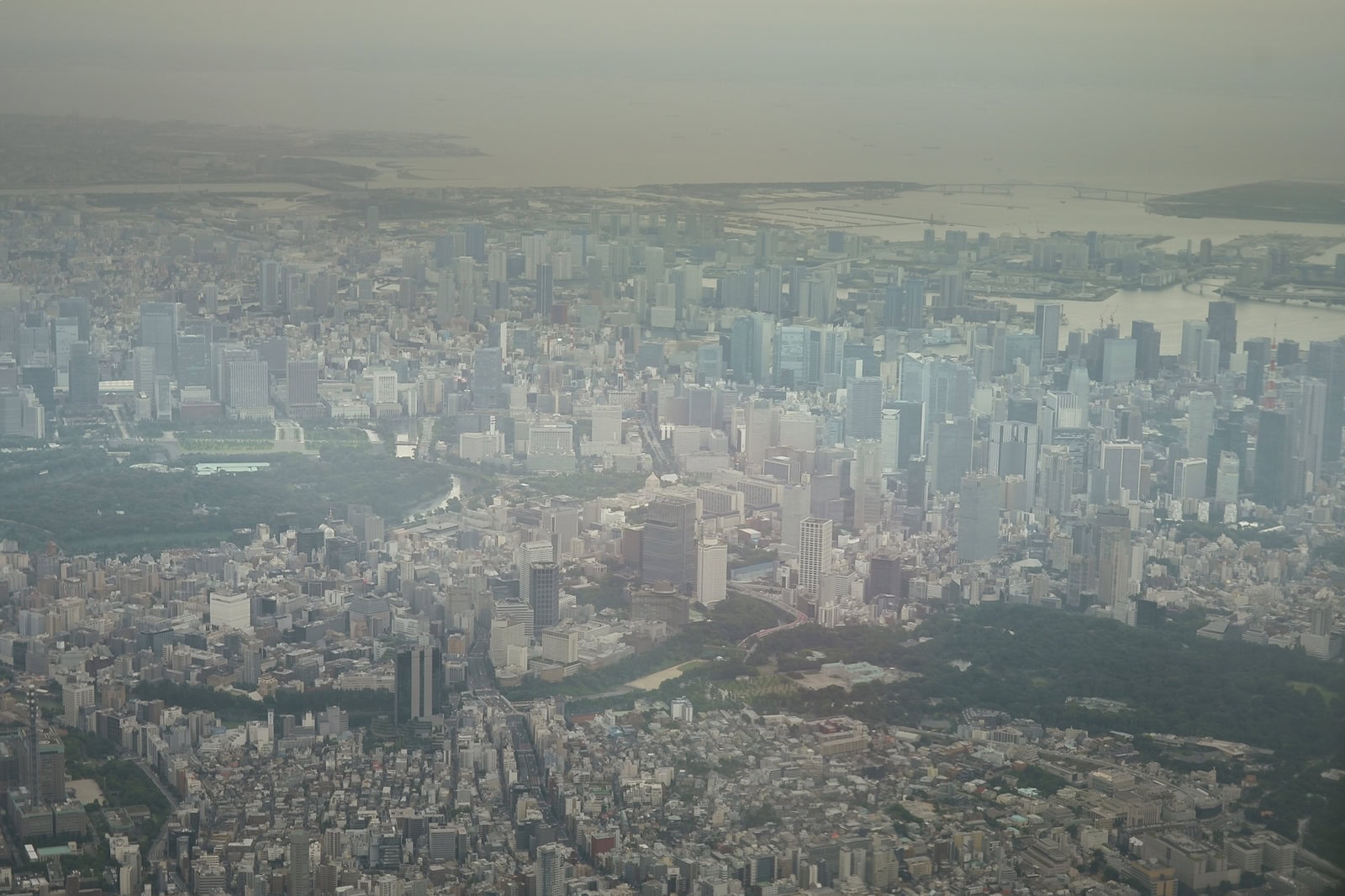 東京中心部上空