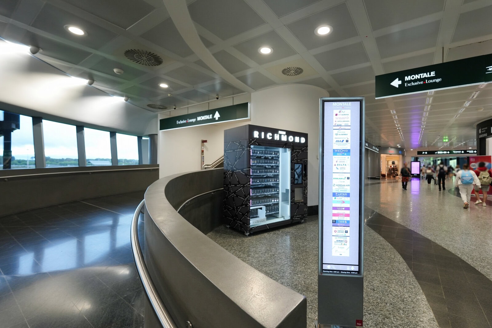 ミラノ国際空港Montaleラウンジの入口