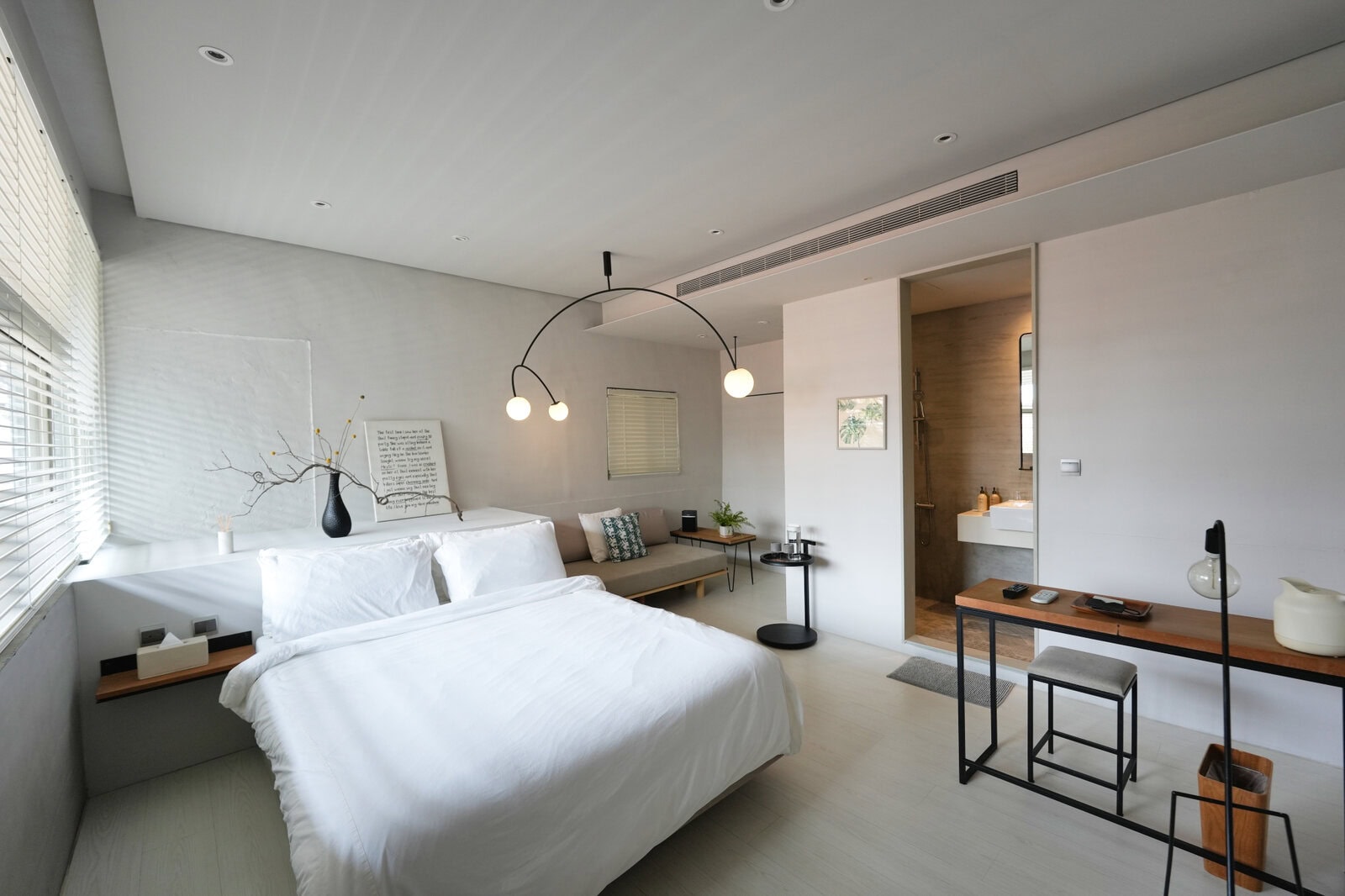 The Door Innのお部屋を入口から