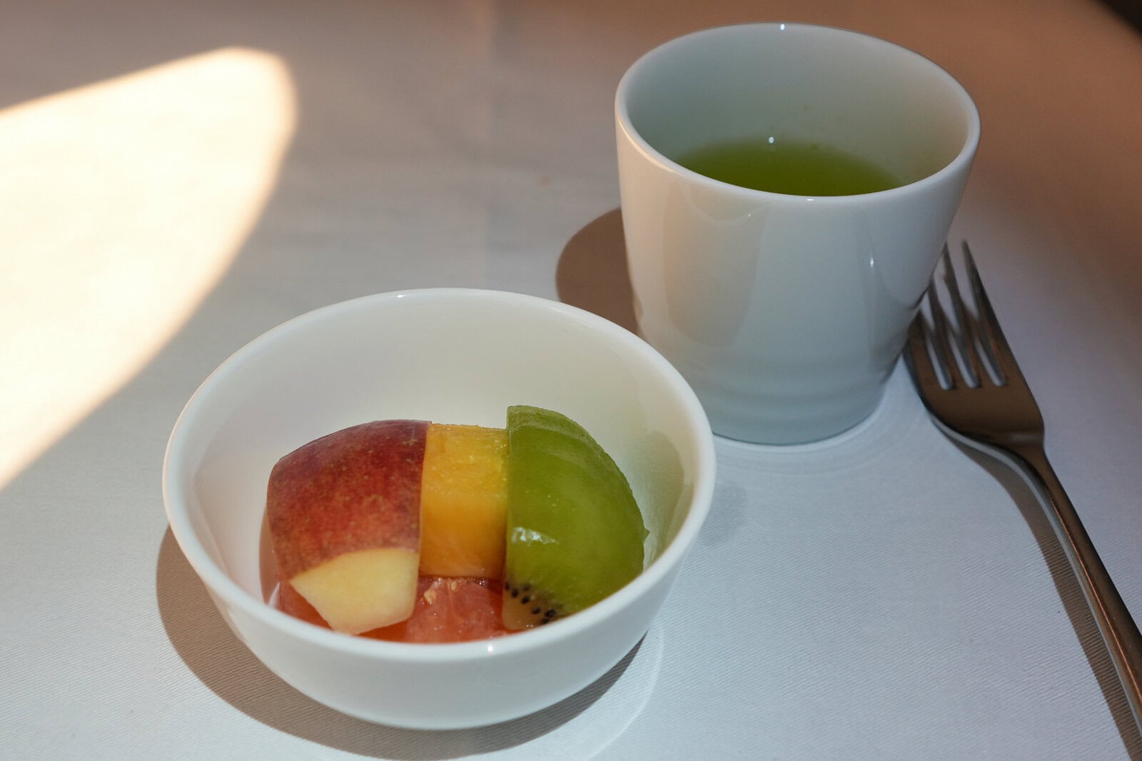 ANAイスタンブール線・ビジネスクラス機内食・フルーツ