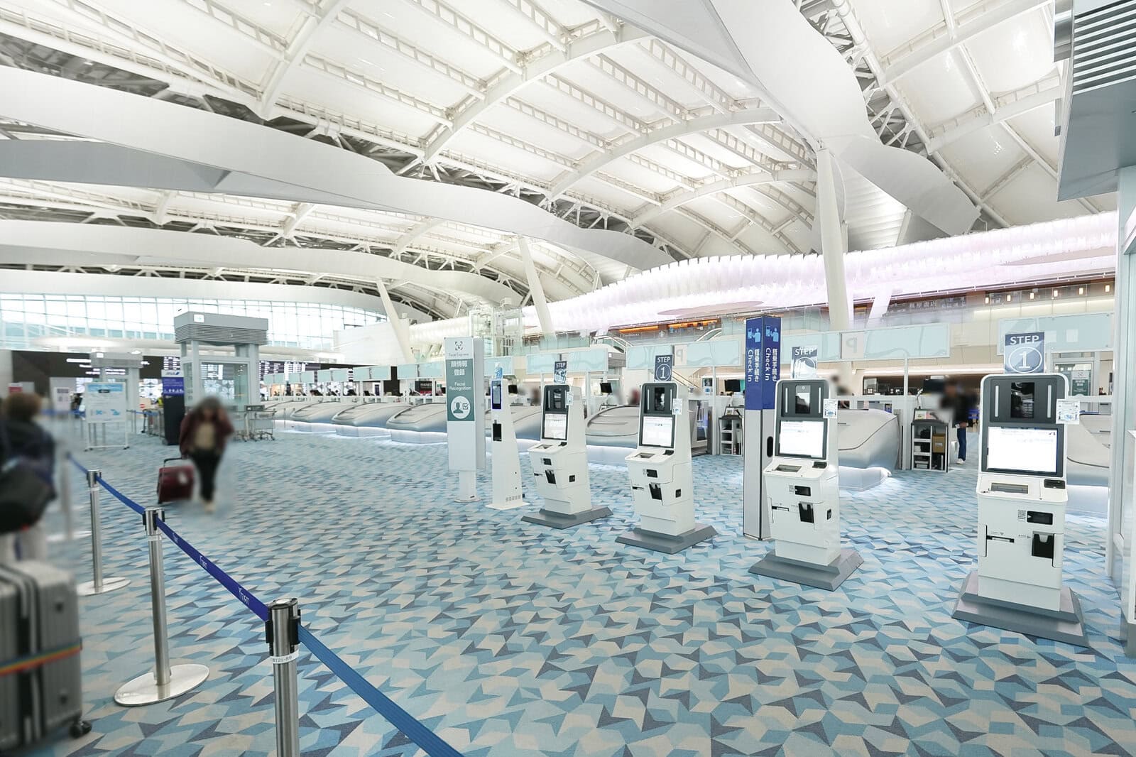 羽田空港第二ターミナル国際線エリアANAカウンター前