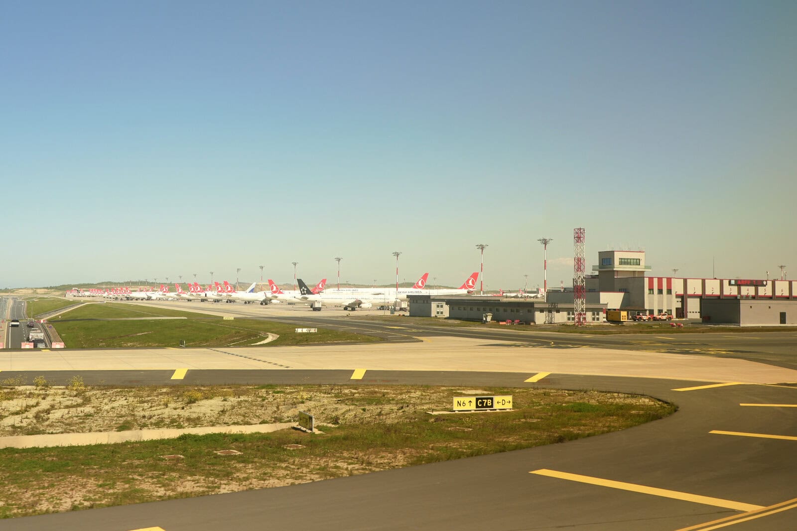 トルコ・イスタンブール空港に到着
