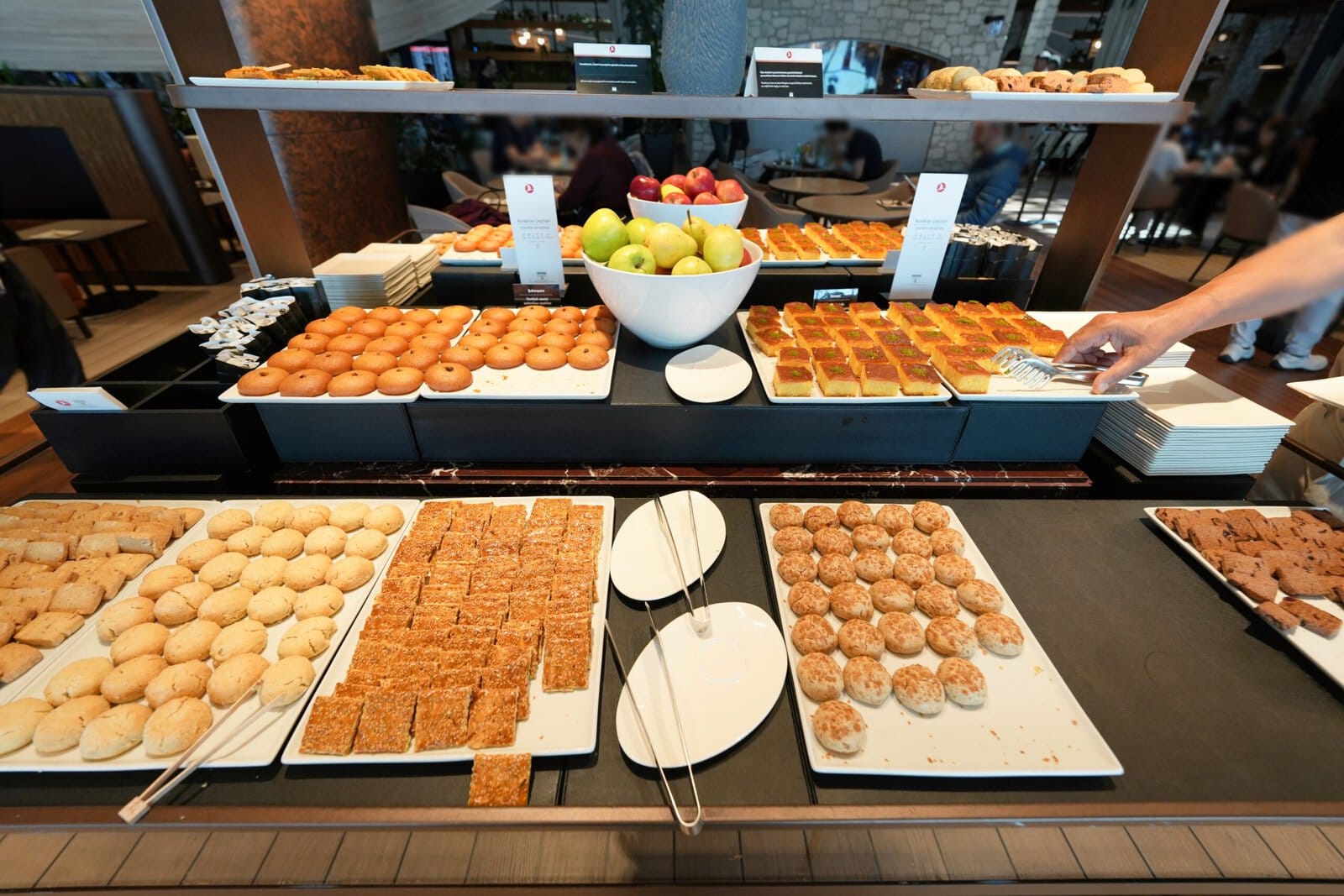 Turkish Airlines Lounge Miles&Smilesのクッキーと焼き菓子