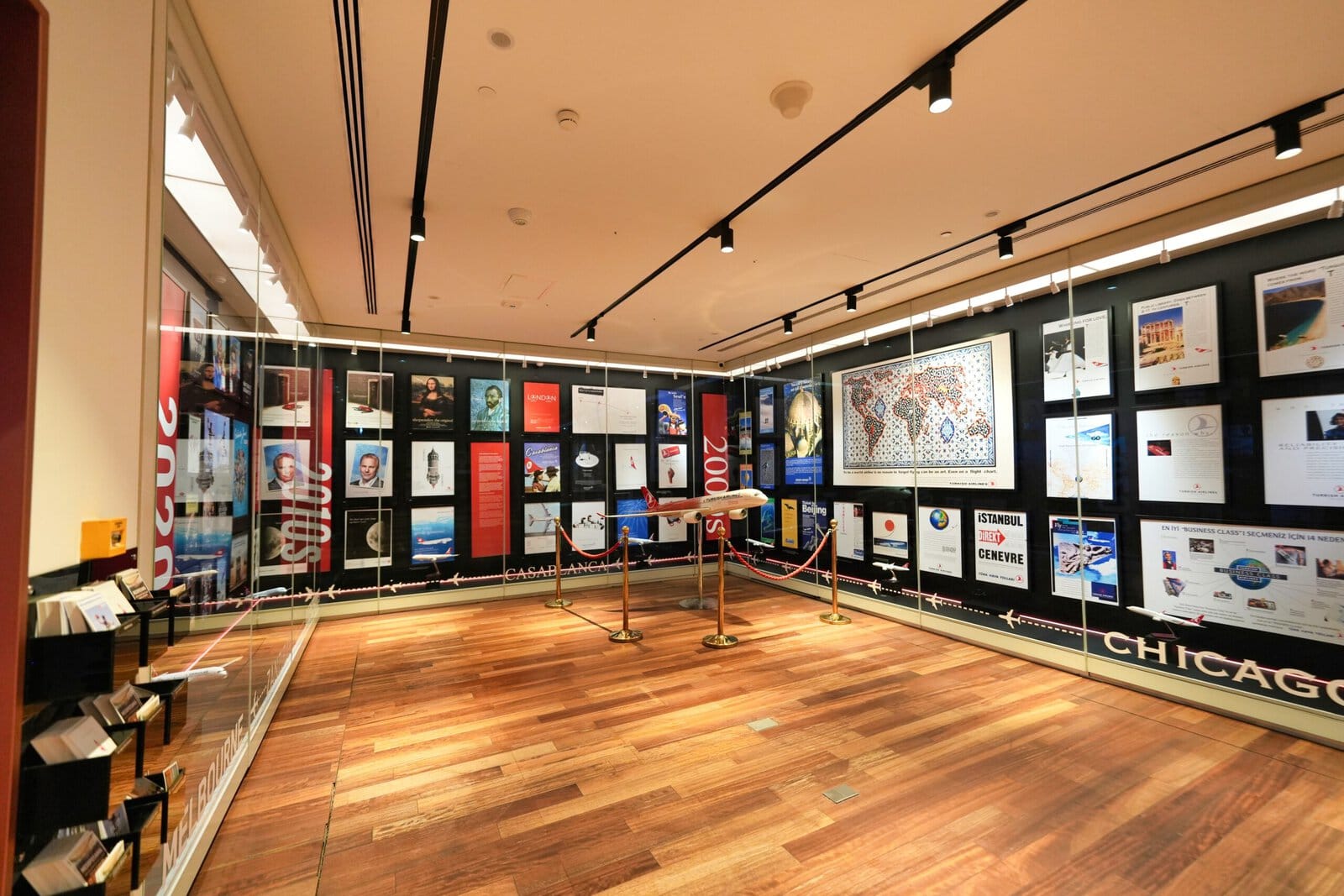 ターキッシュエアラインズの歴代広告やポスターを展示するミュージアム