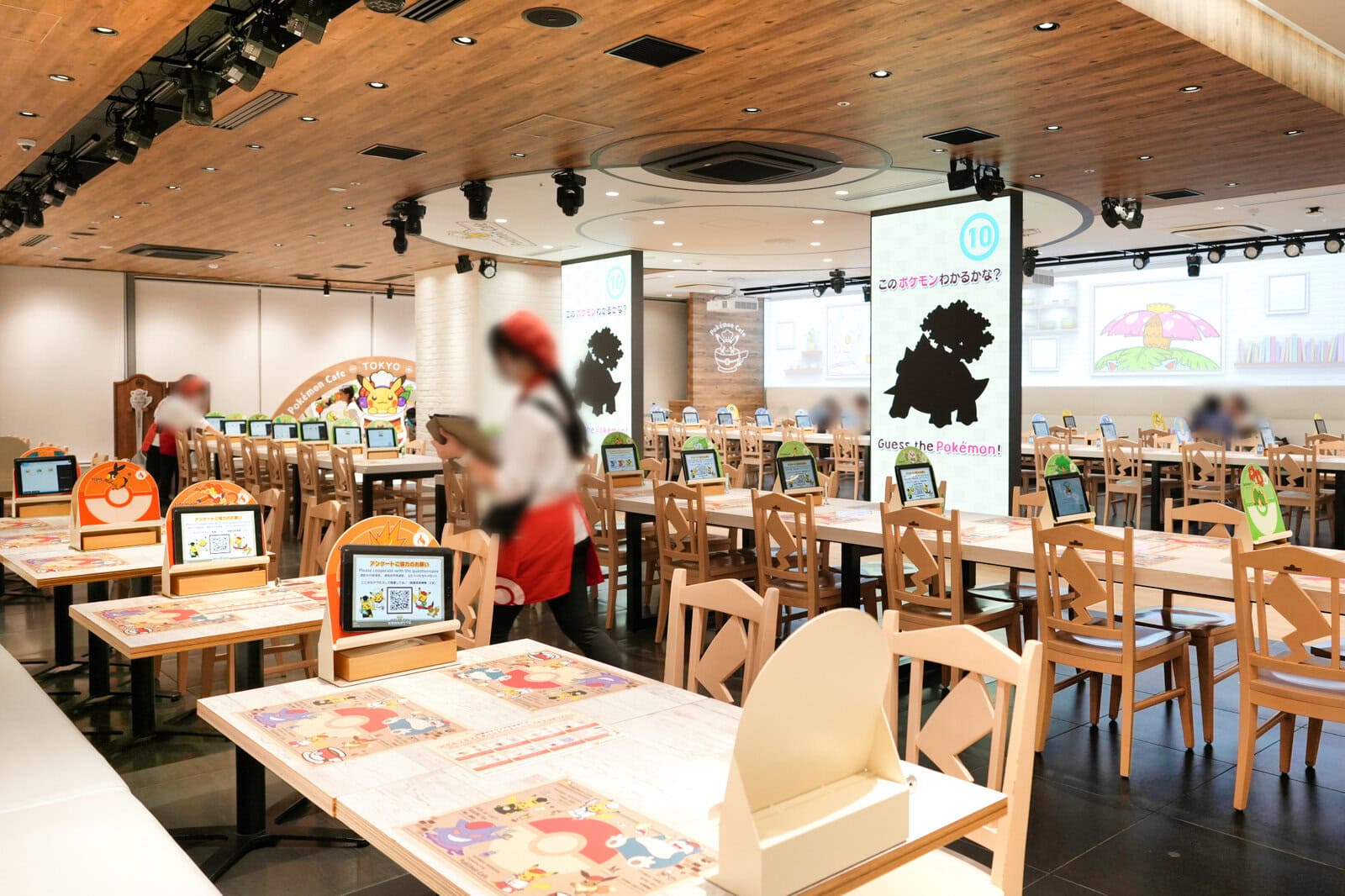 入店案内が始まったリニューアル後のポケモンカフェ東京店内