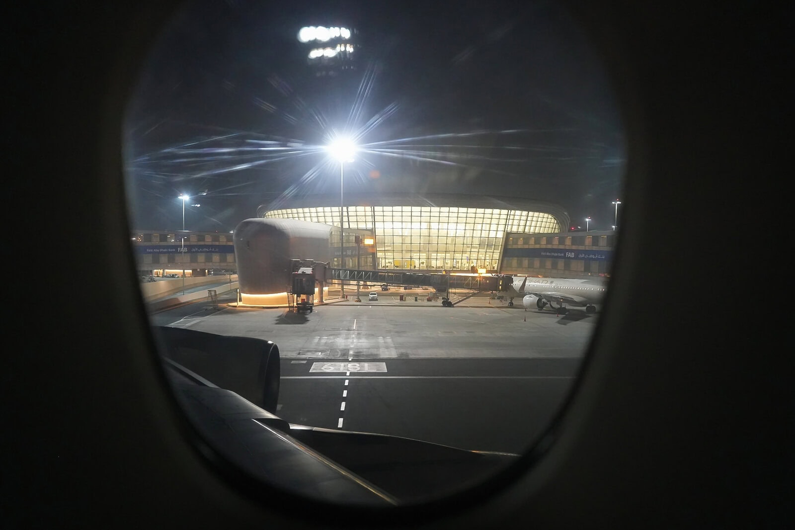 エティハド航空A380から見るザイード国際空港