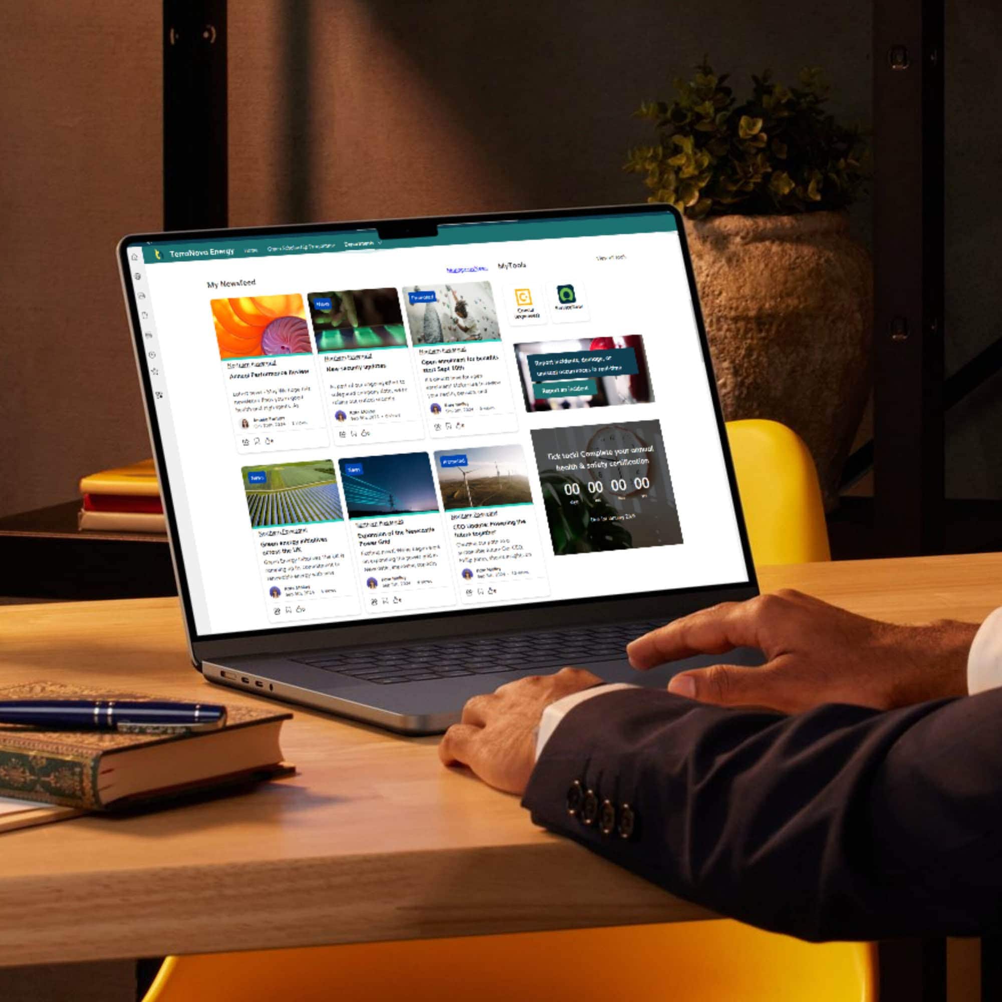 #35370 - Viva Webinar Assets_400x400 Intranet-Blog_Pic_Feature