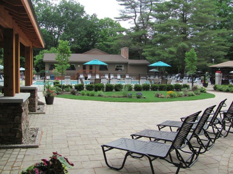 Heritage Village Outdoor Seating area by Pool