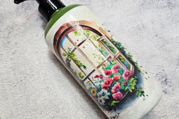 How to decoupage on plastic bottle