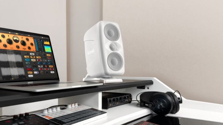 IK Multimedia iLoud MTM Test