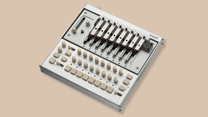 Korg phase8