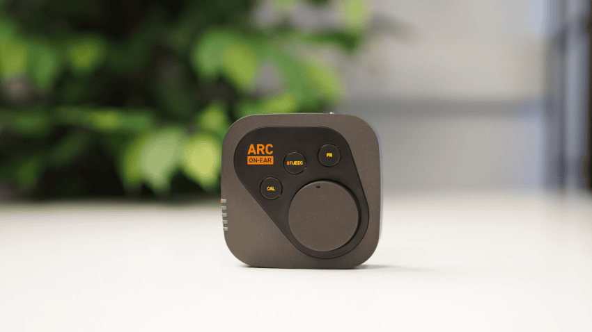 IK Multimedia ARC On-Ear Test
