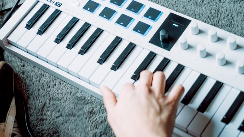 Arturia MiniLab 37 Keyboard Controller